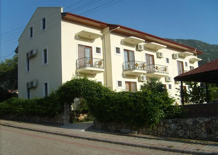 Hotel Cennet 3*
