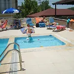 Cennet Отель 3*