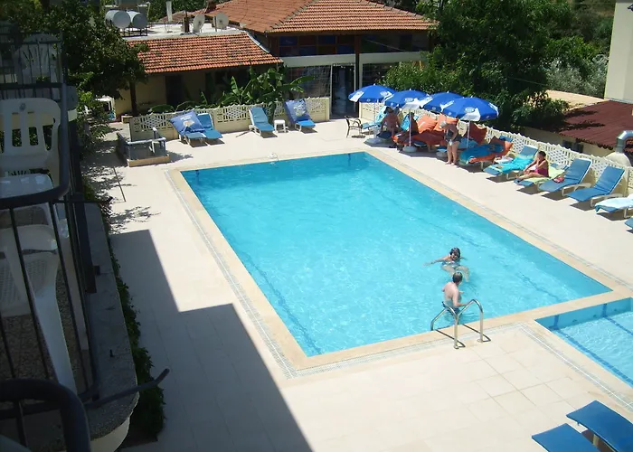 ホテル Cennet フェティエ